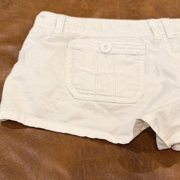 American Eagle Outfitters Women's White Jean Shorts - Picture 7 of 10